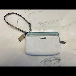 Coach Double Corner Zip Wristlet